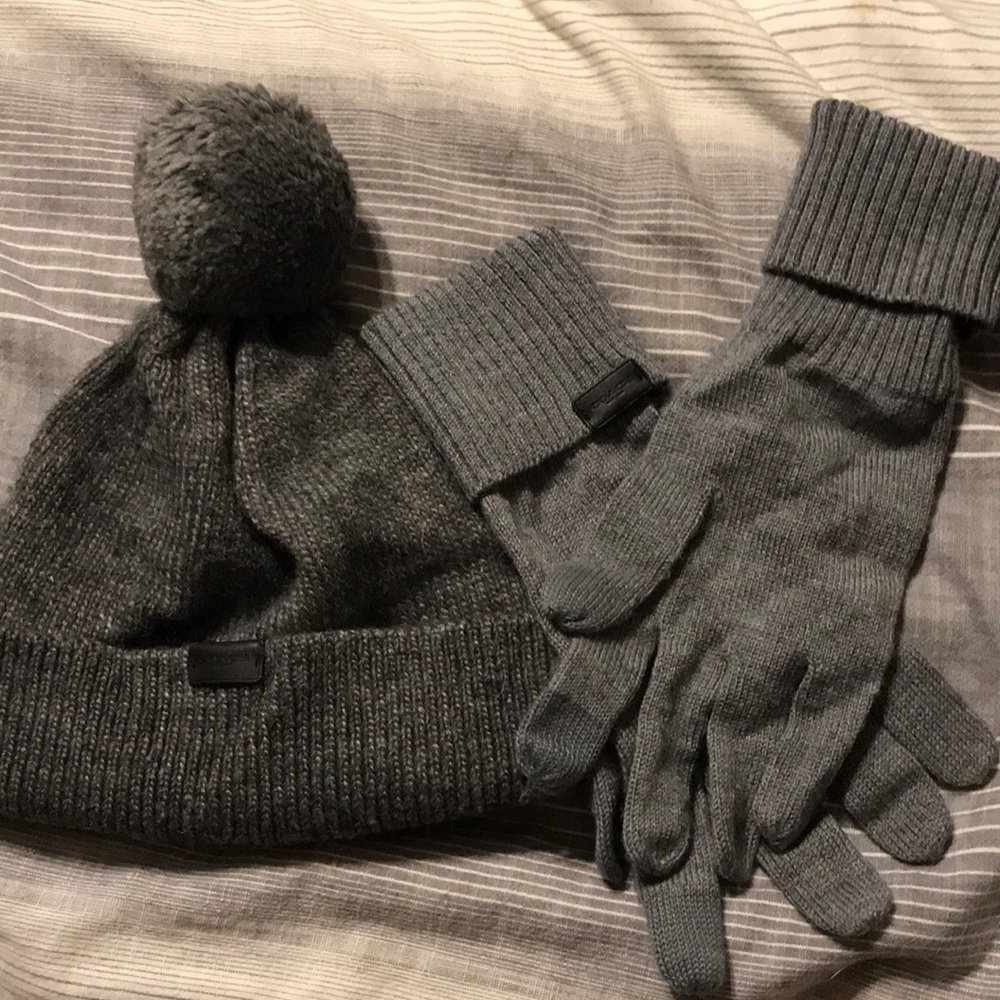 Coach winter hat and glove set